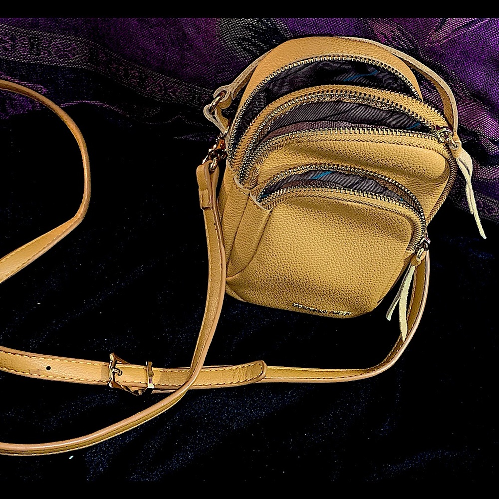 NWOT Montana West Mini Crossbody Triple Pocket Purse - Picture 5 of 8